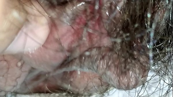 Lăm le anh muốn sờ vào chỗ ấy