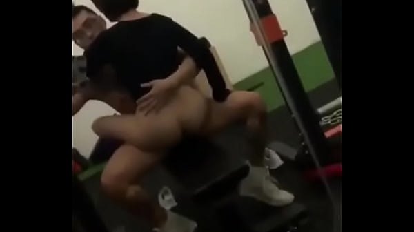 Tập gym nhưng không quên đụ nhau