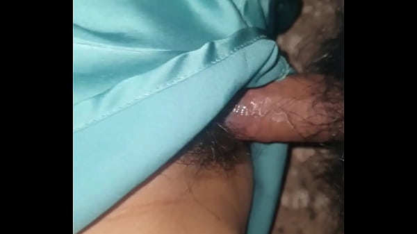 Mặc quần vẫn địt nhau